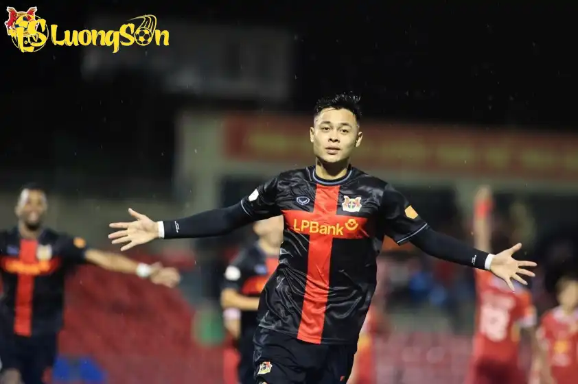 Kinh nghiệm của dàn nội binh giúp Ninh Bình ngược dòng ấn tượng