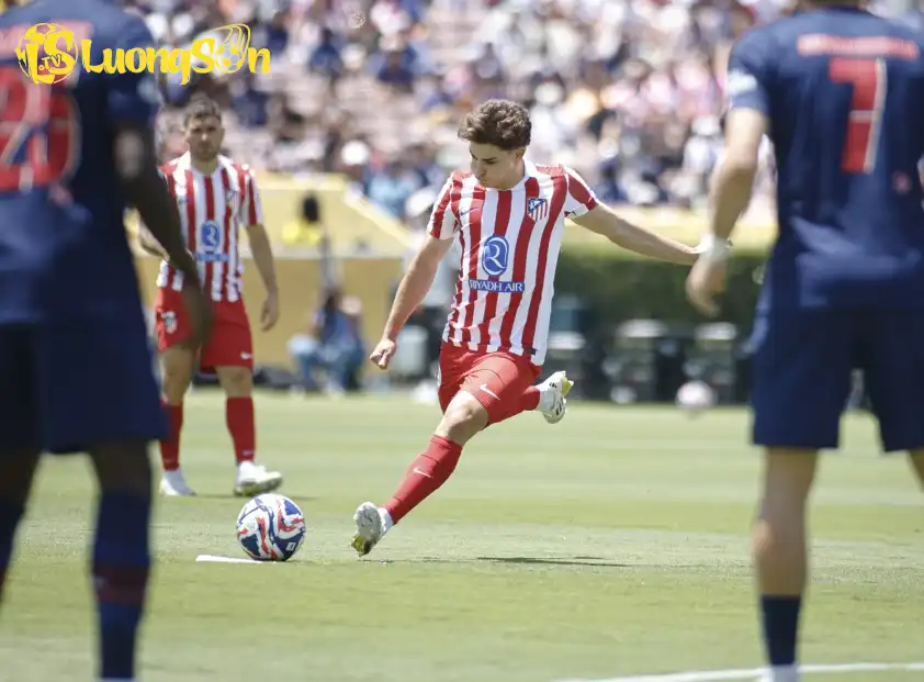 Julian Alvarez cùng các đồng đội sẵn sàng cho mục tiêu cao hơn ở La Liga mùa này. (Ảnh: Internet)