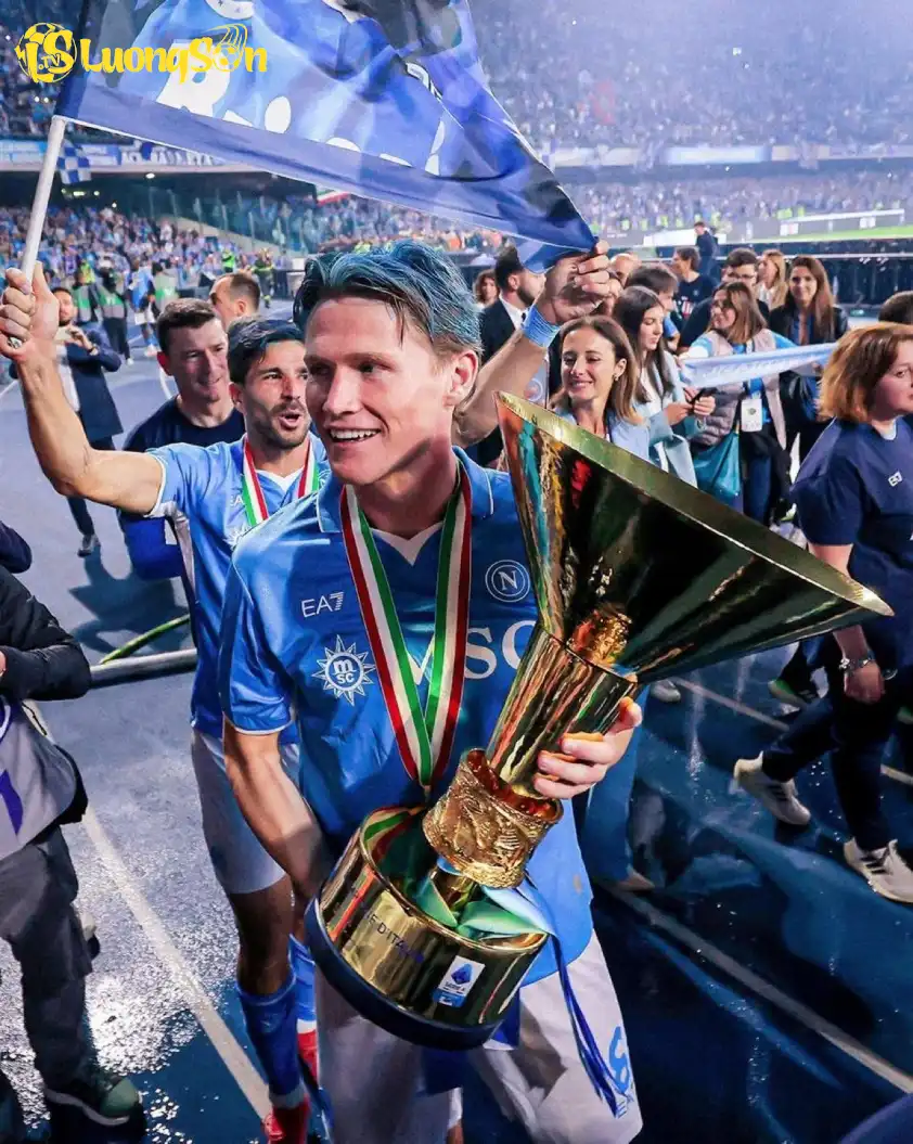 Đến thành công rực rỡ cùng Napoli. (Ảnh: Nền tảng X)