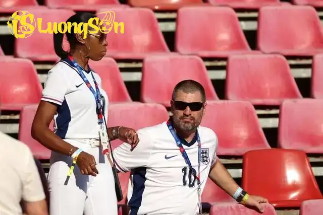 Cha mẹ của hai anh em Bellingham đang có tin đồn lục đục