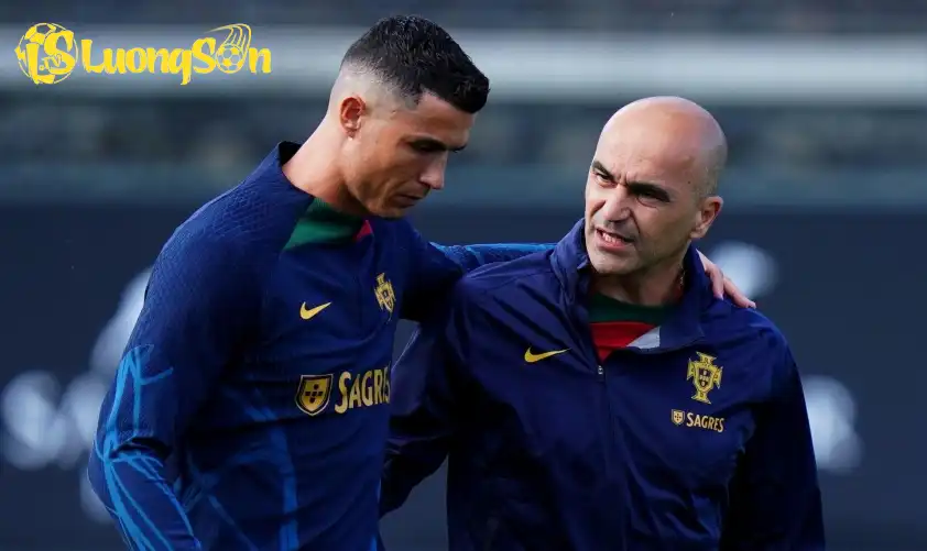 HLV Roberto Martínez hết lời khen ngợi Ronaldo